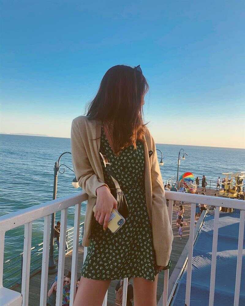 Sooyoung (SNSD) cùng thời trang đi biển nhẹ nhàng