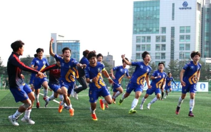 Đồng phục trường đại học Chung Ang cho CLB bóng đá