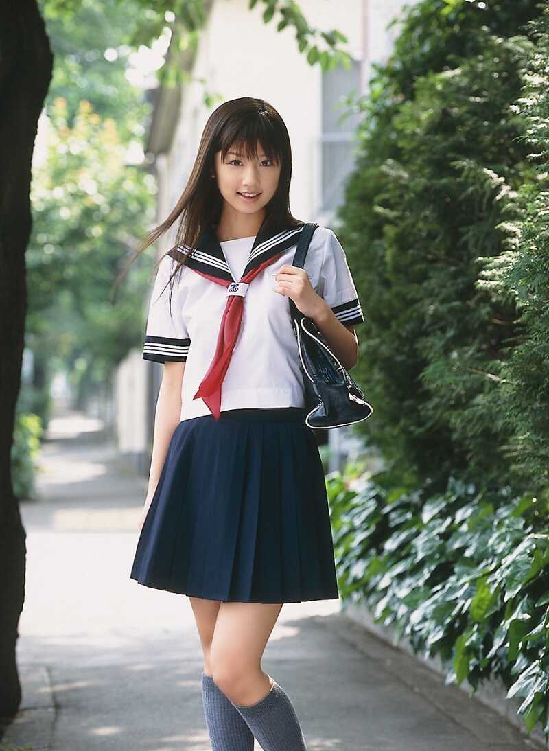Đồng phục học sinh Nhật Bản đẹp dịu dàng