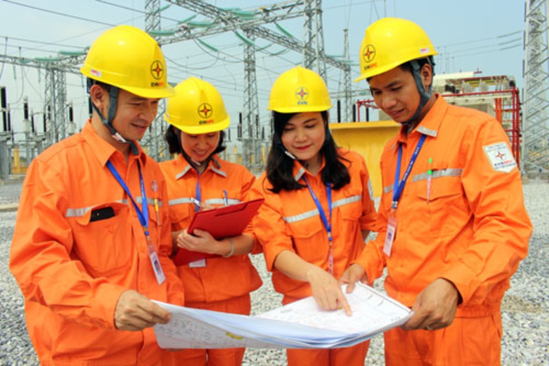 Đồng phục thợ điện cần có độ bền và sự thoải mái khi làm việc