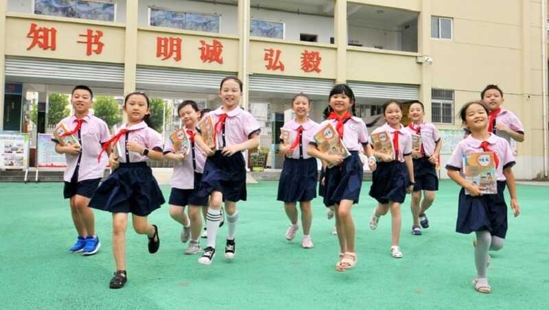 Đồng phục học sinh Trung Quốc tiểu học đơn giản