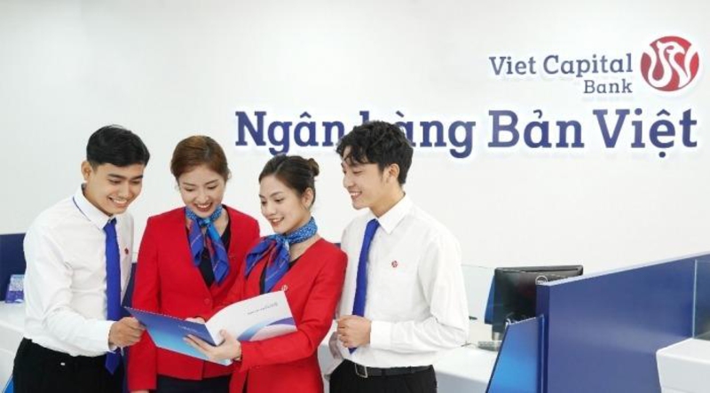 Đồng phục ngân hàng Bản Việt mang đậm nét đặc trưng của ngân hàng này