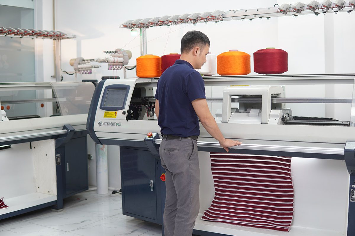 Công nghệ sản xuất hiện đại tại Đồng Phục Bốn Mùa đúng theo từng nhu cầu