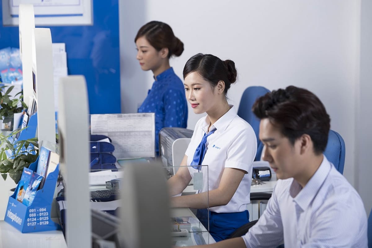 Áo sơ mi giao dịch viên Vinaphone