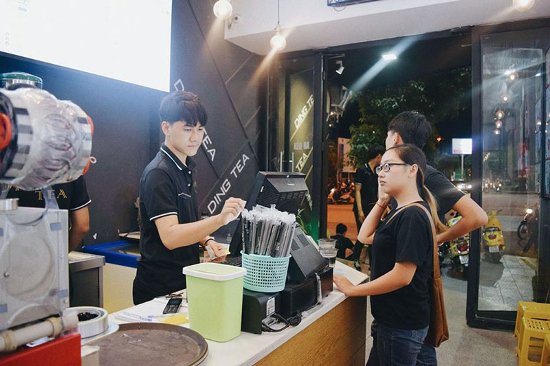 Đồng phục quán trà sữa Dingtea màu đông