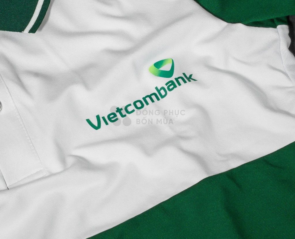 Công nghệ in logo Vietcombank hiện đại tại Đồng Phục Bốn Mùa