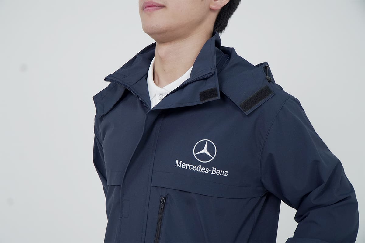 Mẫu áo đồng phục mùa đồng công ty Mercedes-Benz in logo sắc nét