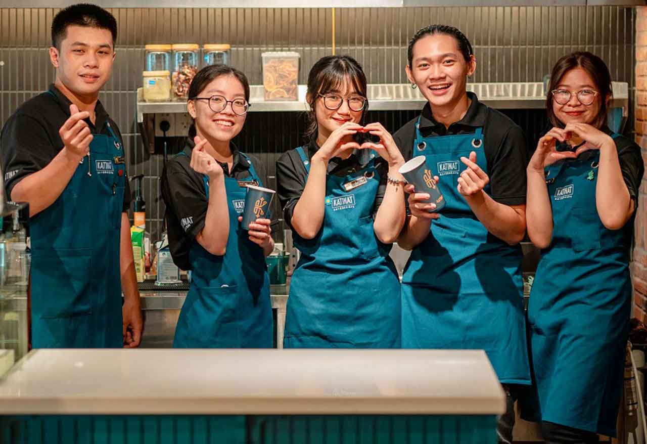 5+ mẫu áo đồng phục Katinat Coffee cực đẹp thu hút khách hàng