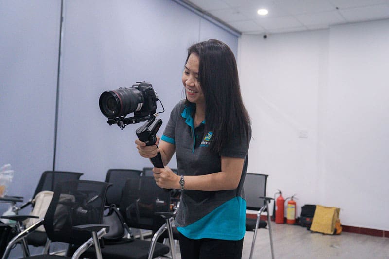 Đồng phục ngành truyền thông Hướng Nghiệp Á Âu