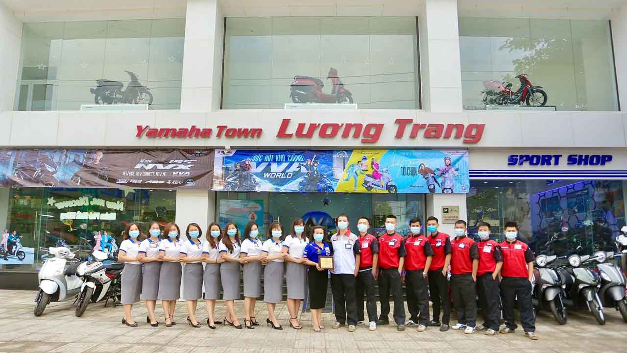 4+ Thiết kế đồng phục hãng xe Yamaha tạo dấu ấn riêng cho hãng