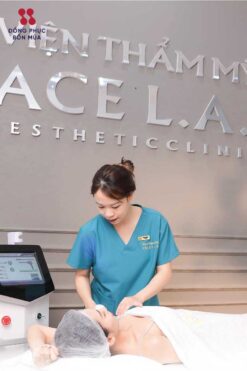 Thiết kế quần áo Spa màu xanh đồng phục