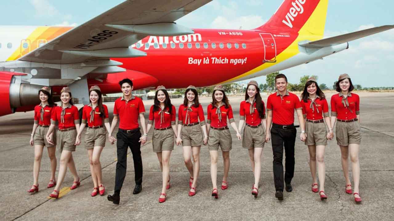 4+ mẫu áo đồng phục hàng không Vietjet trang trọng và thanh lịch