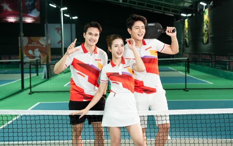 Cách mix & match áo polo cho cả đi làm và chơi thể thao