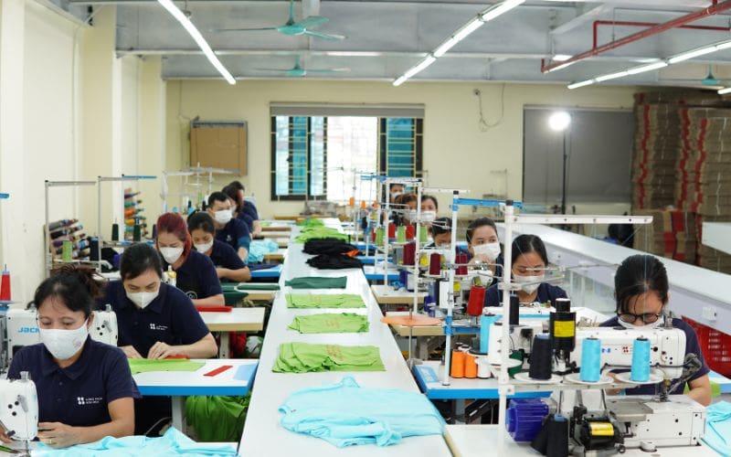 Đồng Phục Bốn Mùa - Xưởng may đồng phục đầu bếp uy tín, giá tốt trên toàn quốc