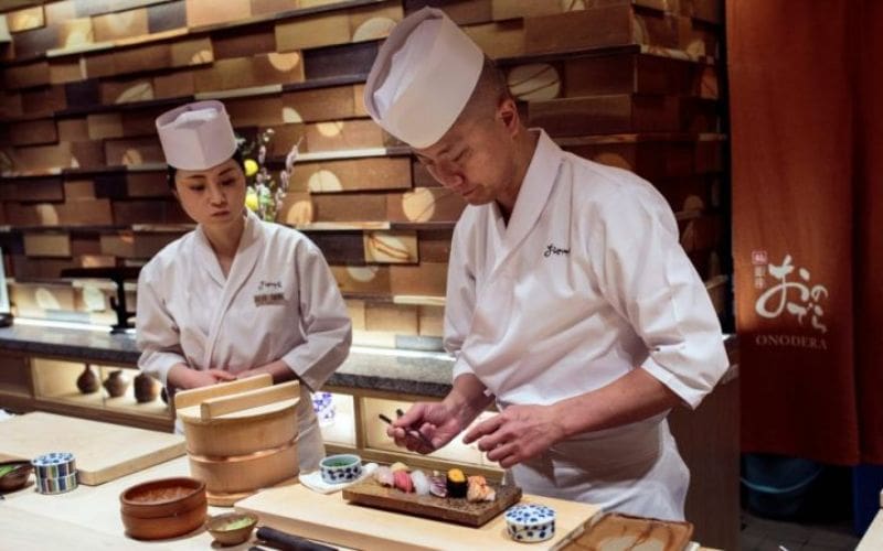 Mũ và khăn đội đầu cho nhân viên bếp