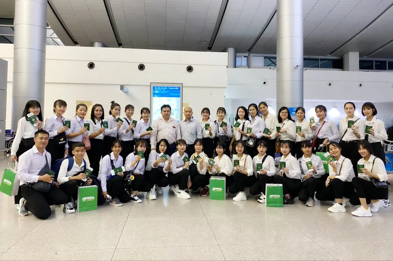 May Đồng Phục Công Ty Xuất Khẩu Lao Động Giá Tốt 2026