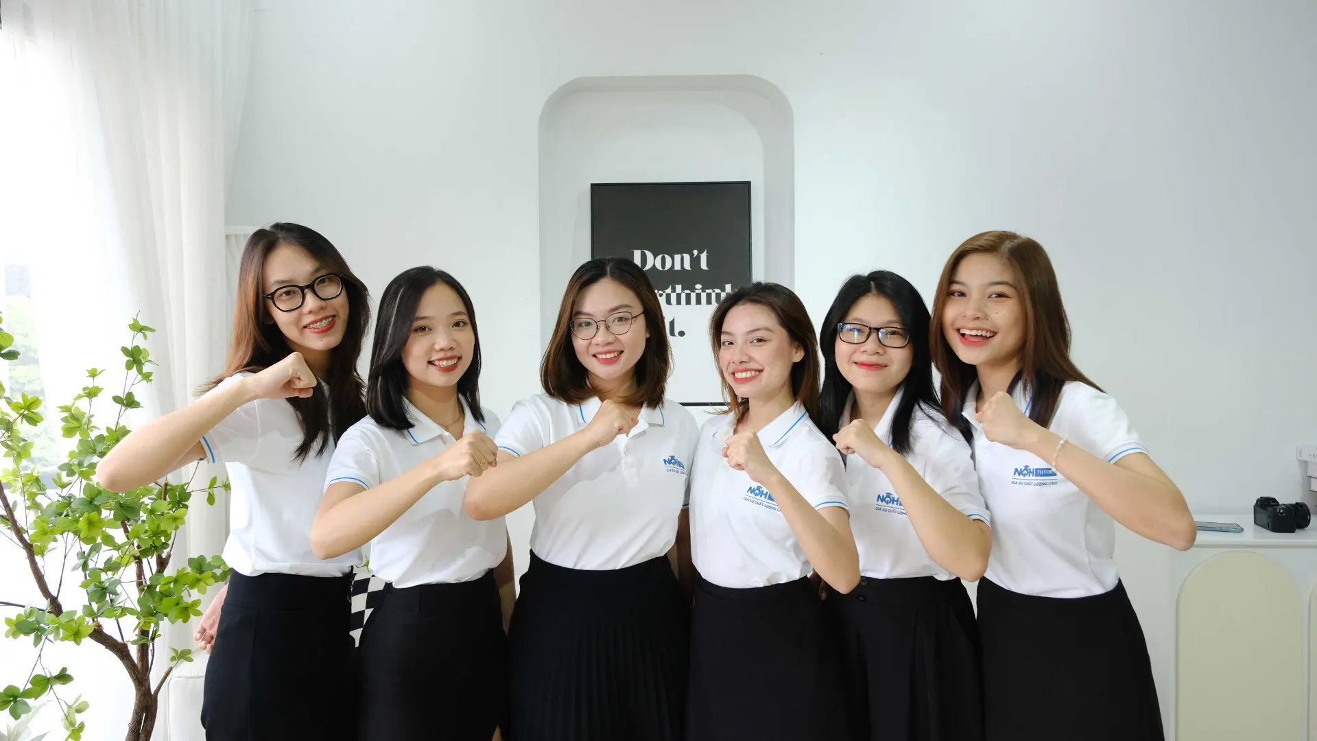 May Đồng Phục Trung Tâm Gia Sư Chuyên Nghiệp | Giá Rẻ 2026