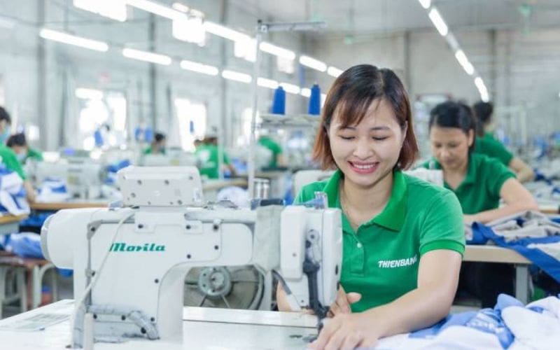 húc đẩy tinh thần đoàn kết và gắn bó nội bộ