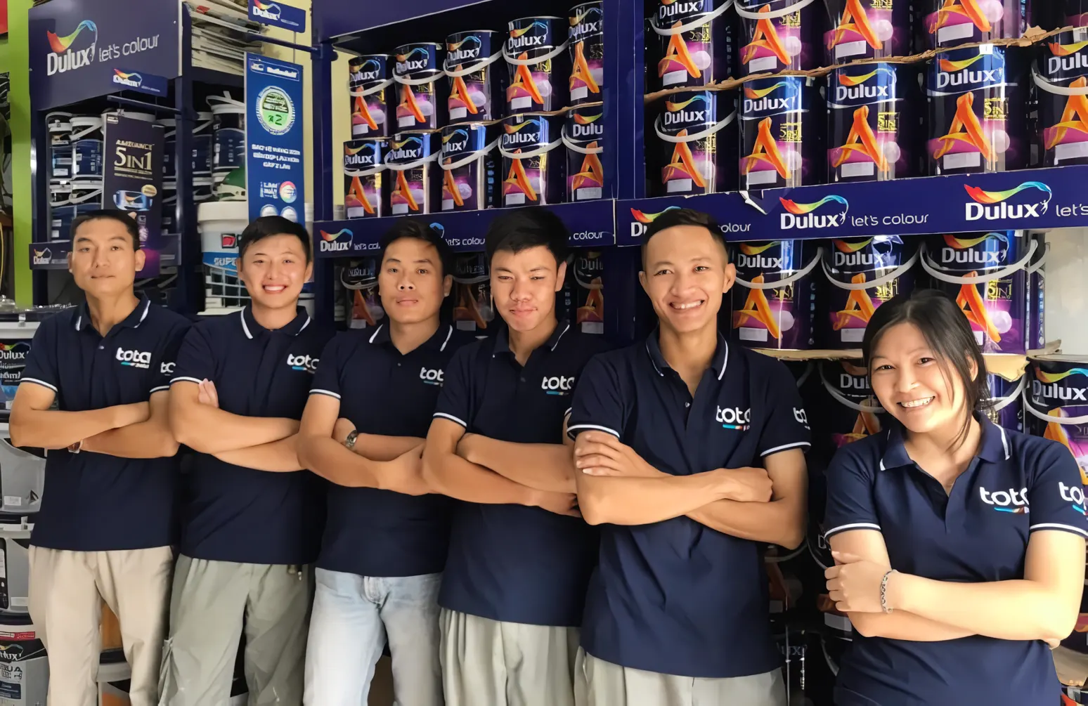 Đồng phục mang lại những lợi ích gì khi công ty sơn nước khi đầu tư đúng cách?