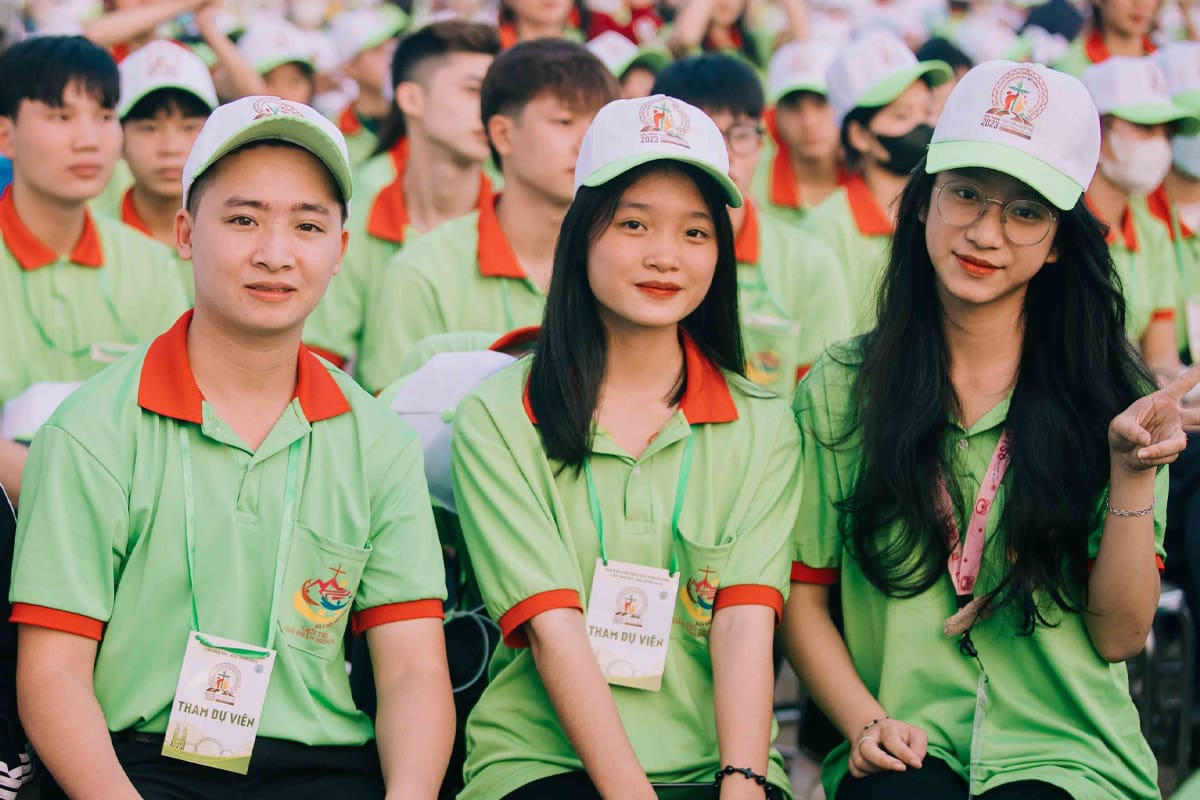 Quy trình thiết kế đồng phục Công giáo theo yêu cầu tại Đồng Phục Bốn Mùa