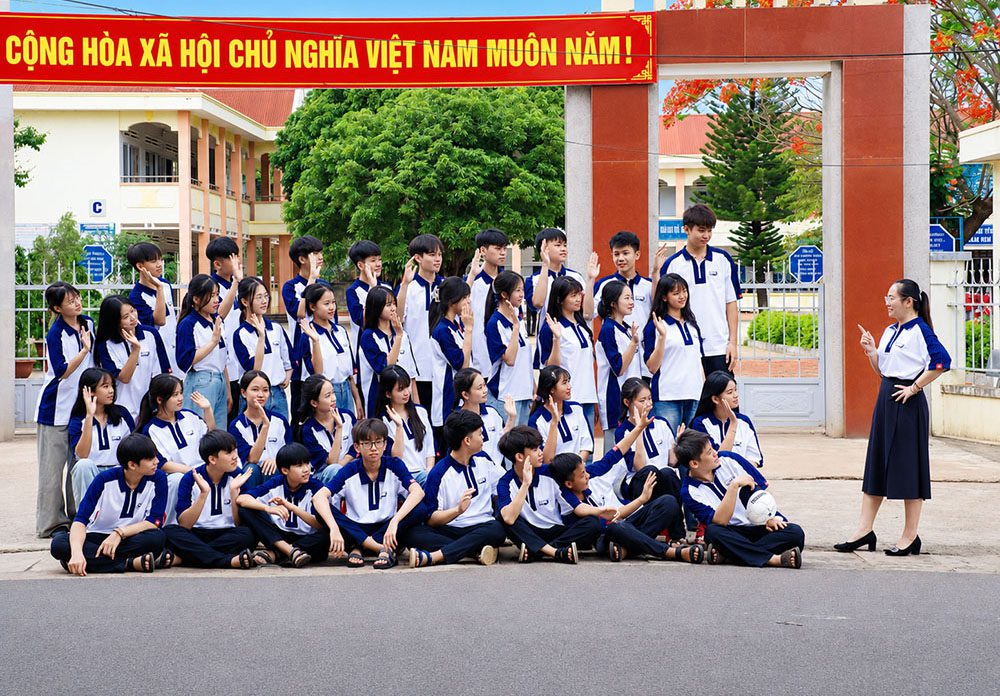 Mẫu đồng phục học sinh trường THCS Chu Văn An