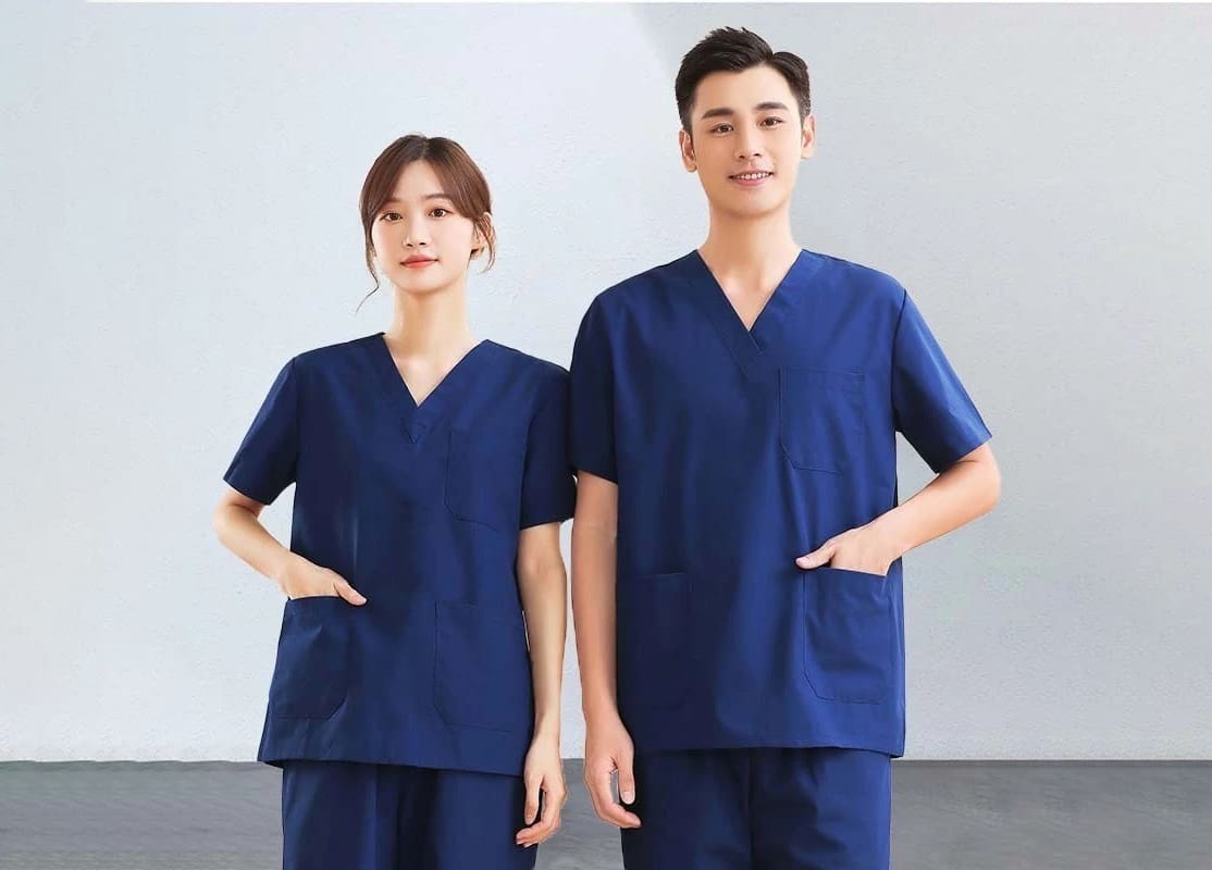 Mẫu đồng phục điều dưỡng cổ tim