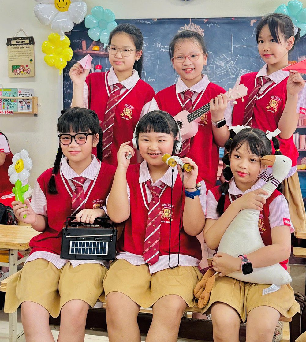 Hình ảnh thực tế mẫu đồng phục học sinh trường Kim Giang may theo yêu cầu tại Bốn Mùa