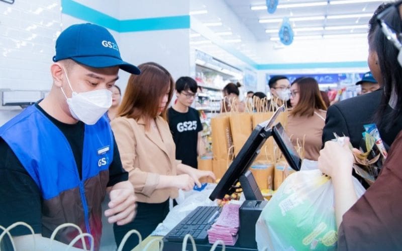 Chọn đơn vị có kinh nghiệm trong việc may đồng phục ngành bán lẻ