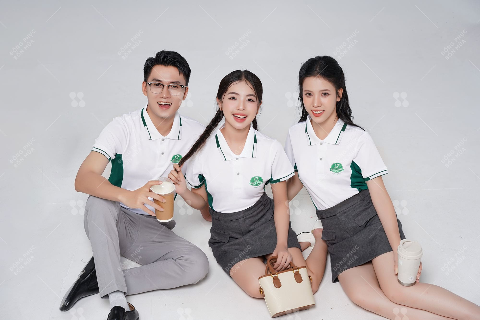 Mẫu áo thun polo đồng phục thêu logo tại Đồng Phục Bốn Mùa