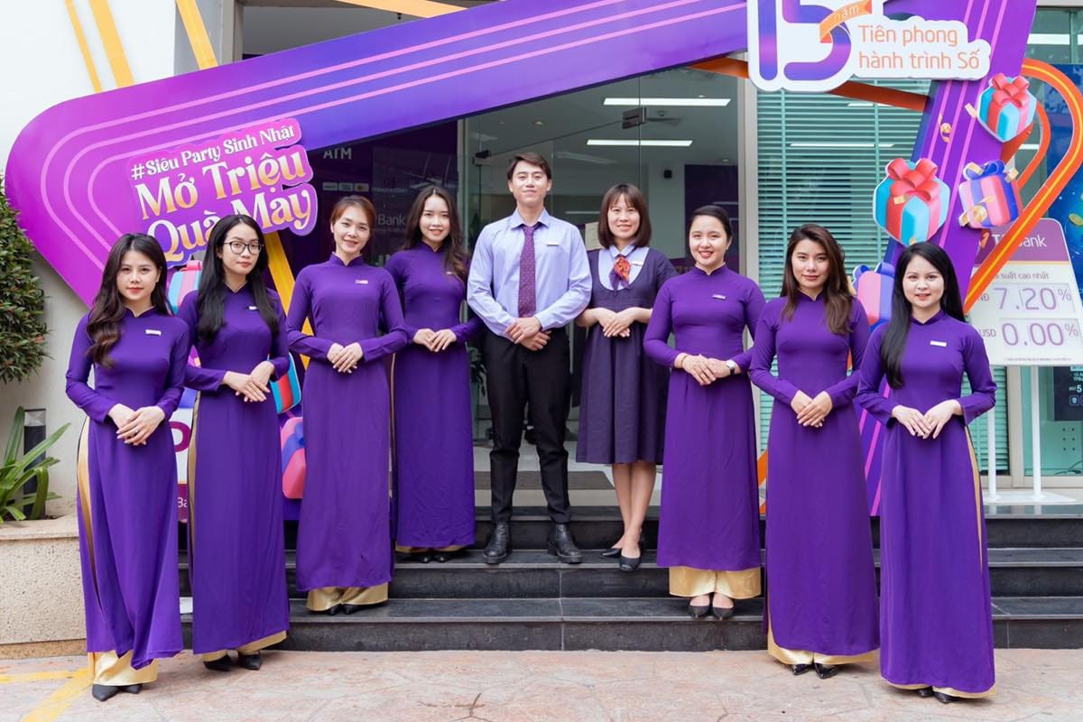 Áo dài đồng phục ngân hàng TPBank