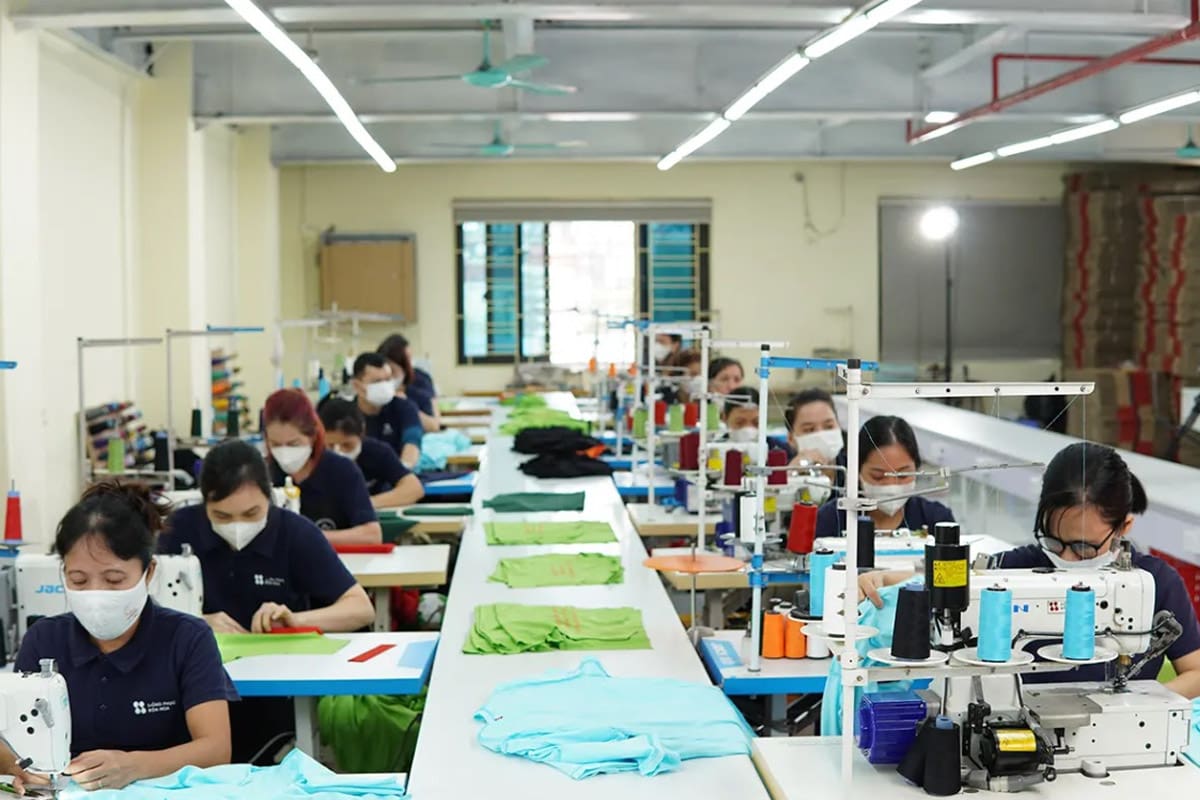 Đồng Phục Bốn Mùa - Xưởng may đồng phục tạp vụ giá rẻ theo yêu cầu