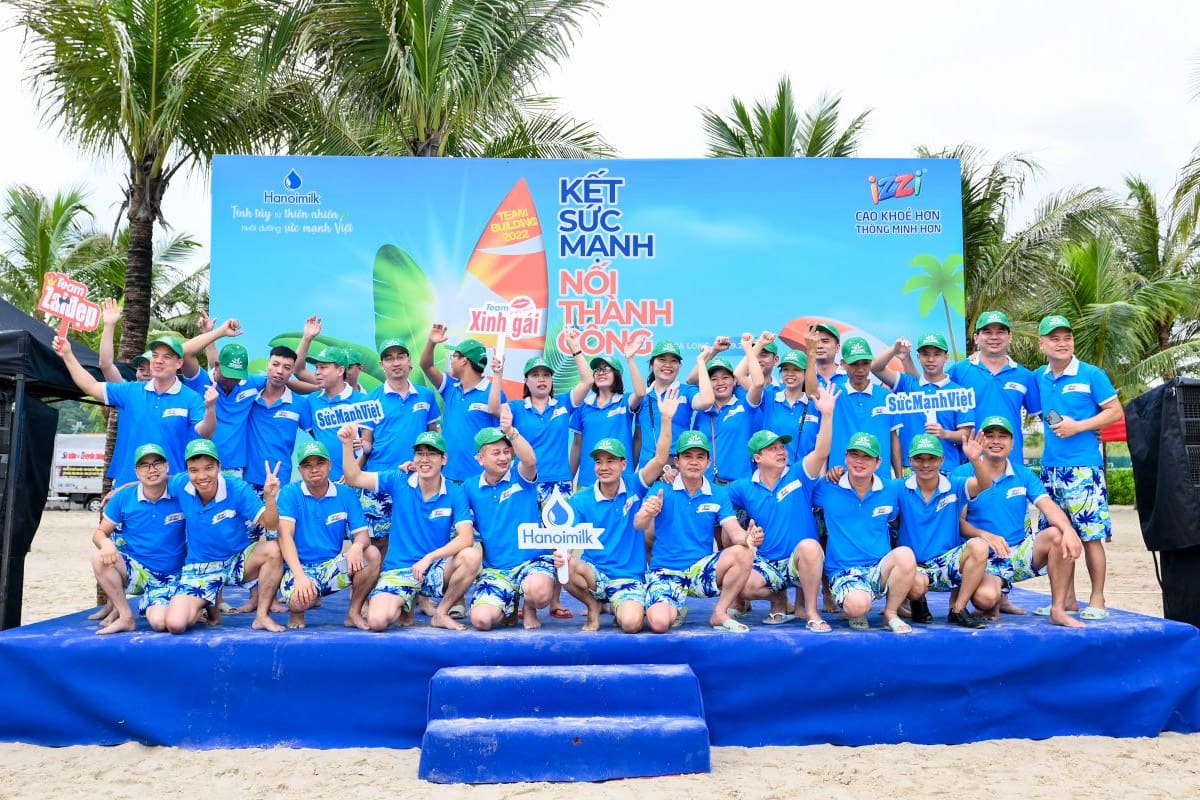 May Đồng Phục Đi Biển Tập Thể Đẹp, Rẻ | Bảng Giá 2026