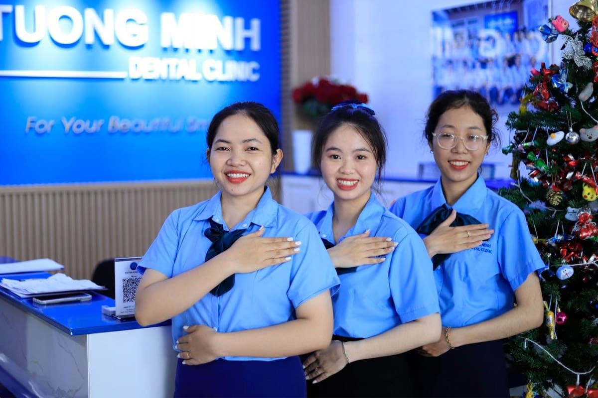 Vai trò của đồng phục lễ tân phòng khám nha khoa