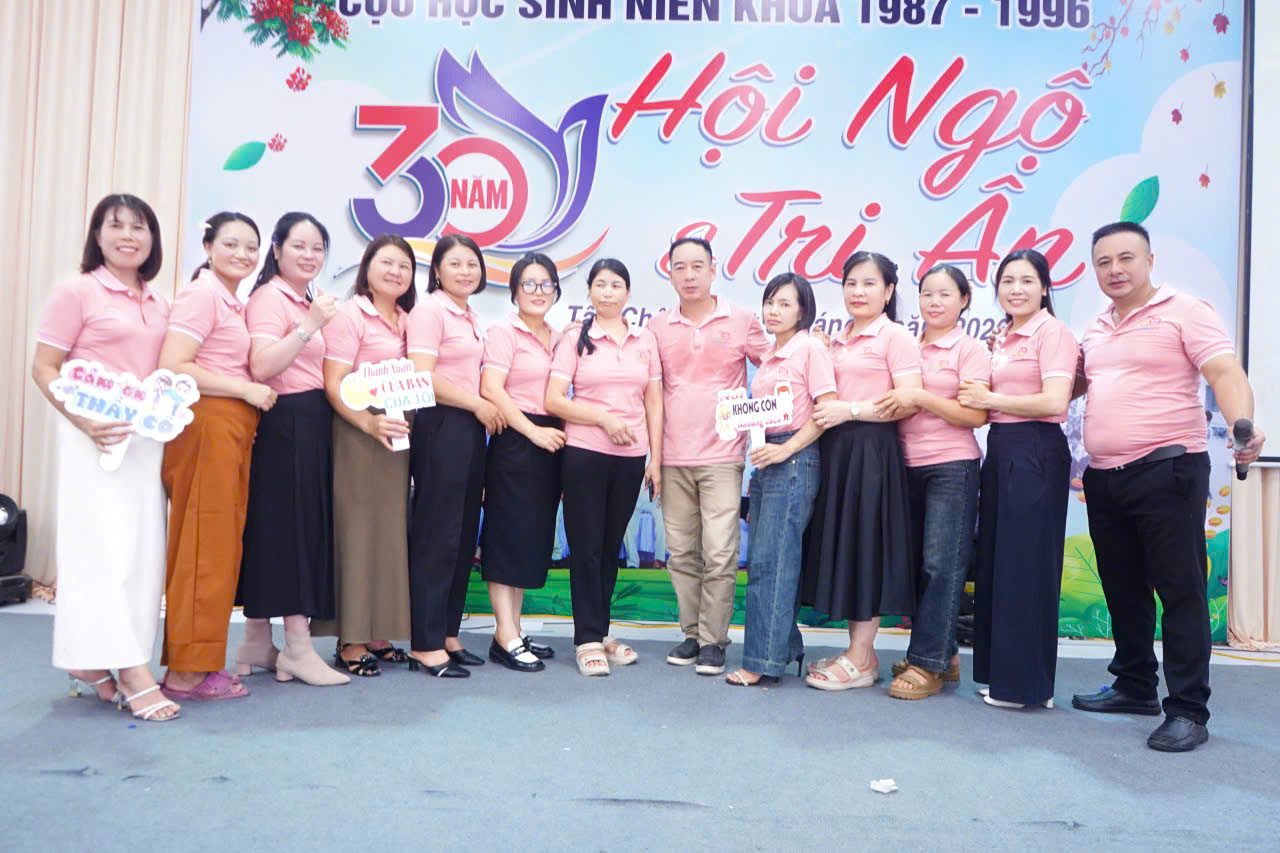 Hình ảnh thực tế áo polo đồng phục họp lớp 30 năm cựu sinh viên khóa 1987 - 1996 