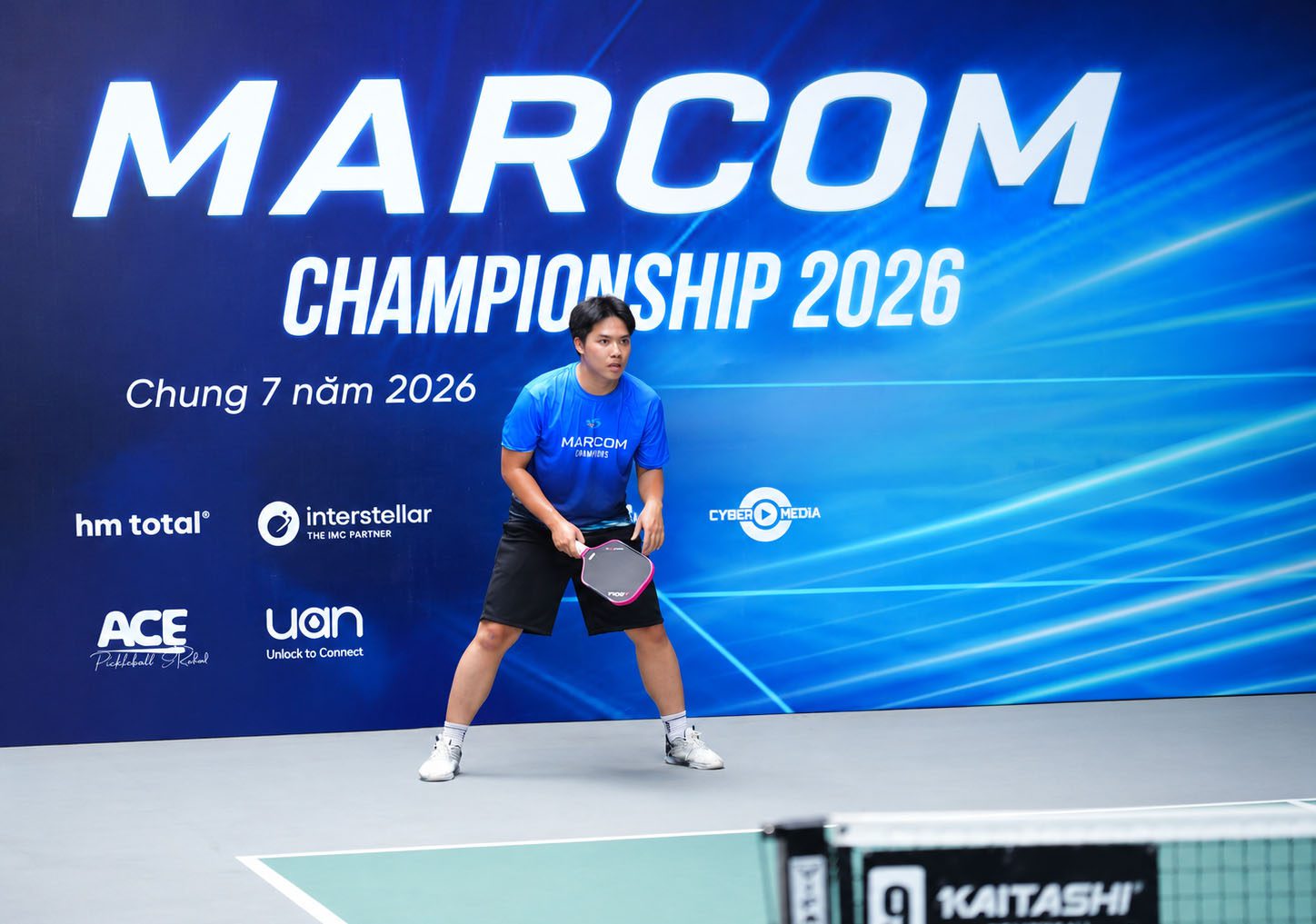 Hình ảnh thực tế áo thi đấu pickleball VMCC 15 - Marcom Champions trên sân