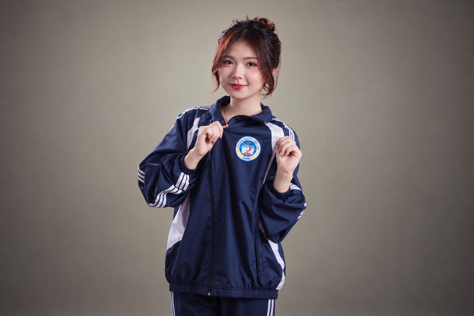 Mẫu áo khoác đồng phục NEU