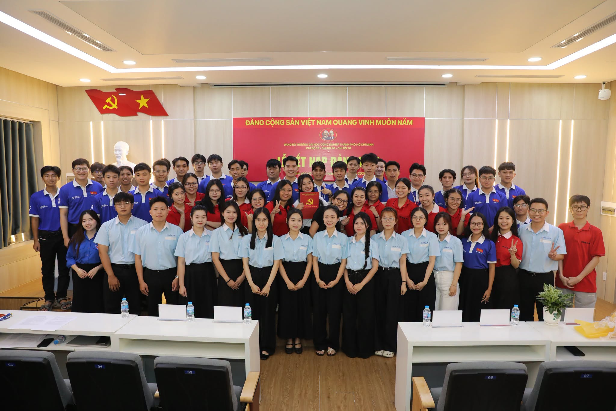 Áo lớp sinh viên IUH