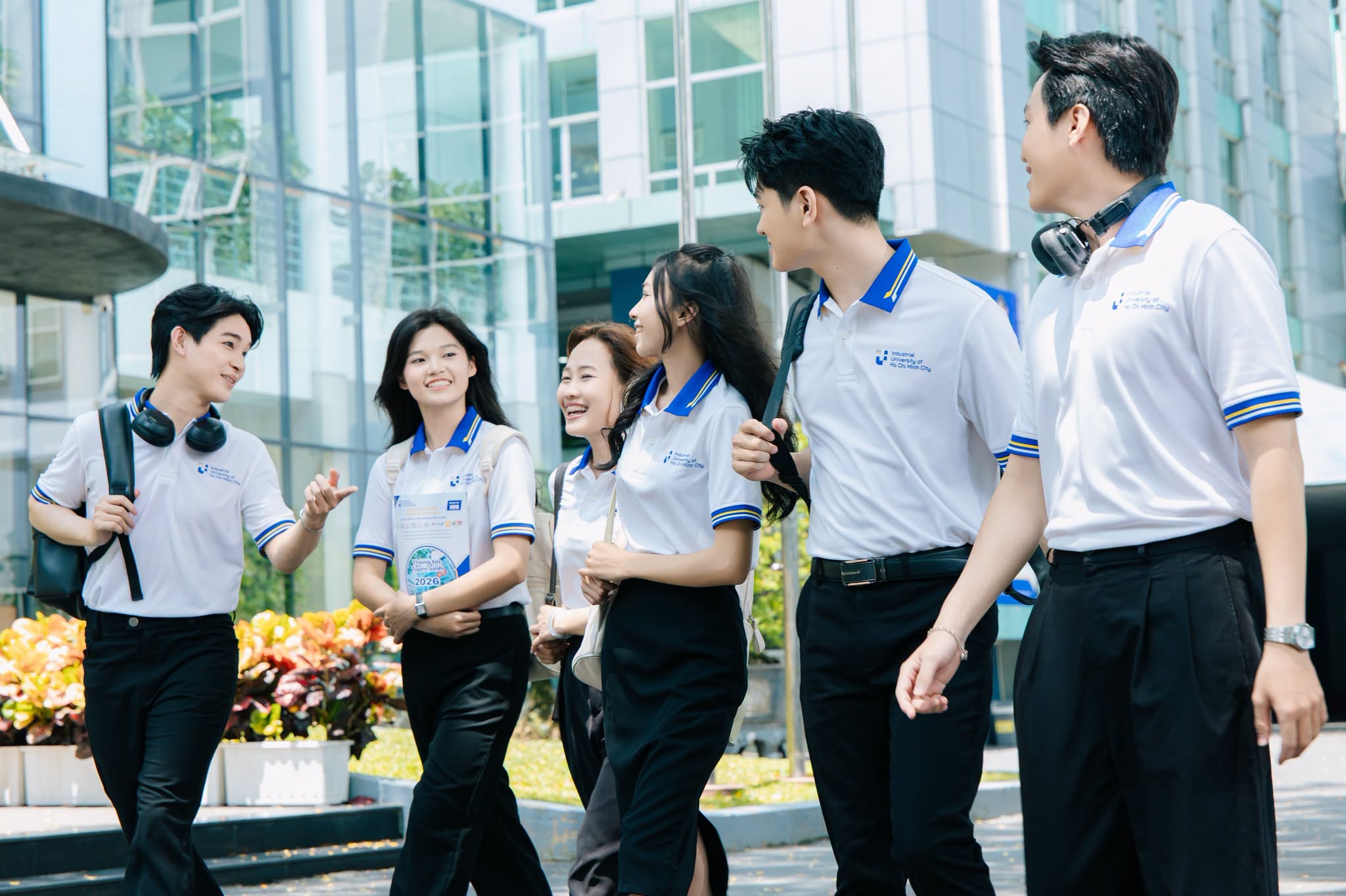 Mẫu áo polo đồng phục IUH