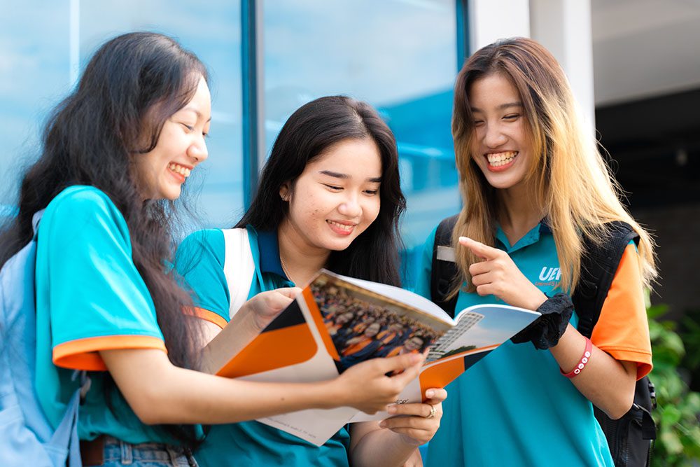 Nét đặc trưng Đồng phục UEH